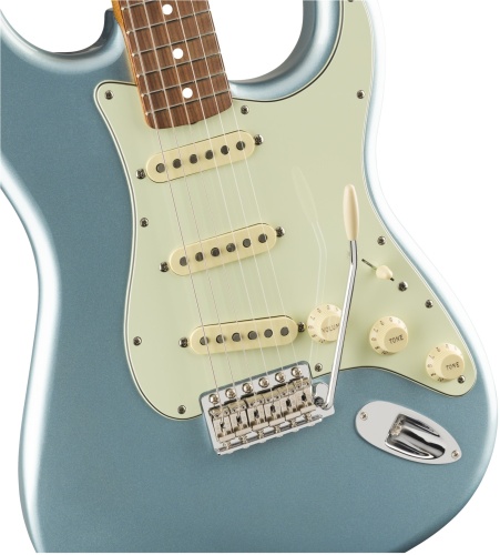 FENDER VINTERA '60s Stratocaster Ice Blue Metallic фото 3